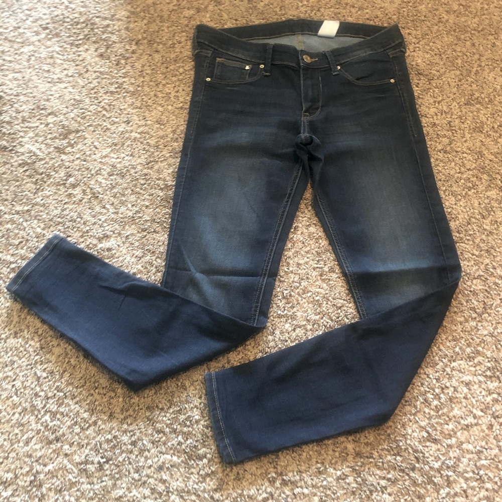 👖🦋👖 H&M Skinny Low Waist Ankle Zip Jeans
